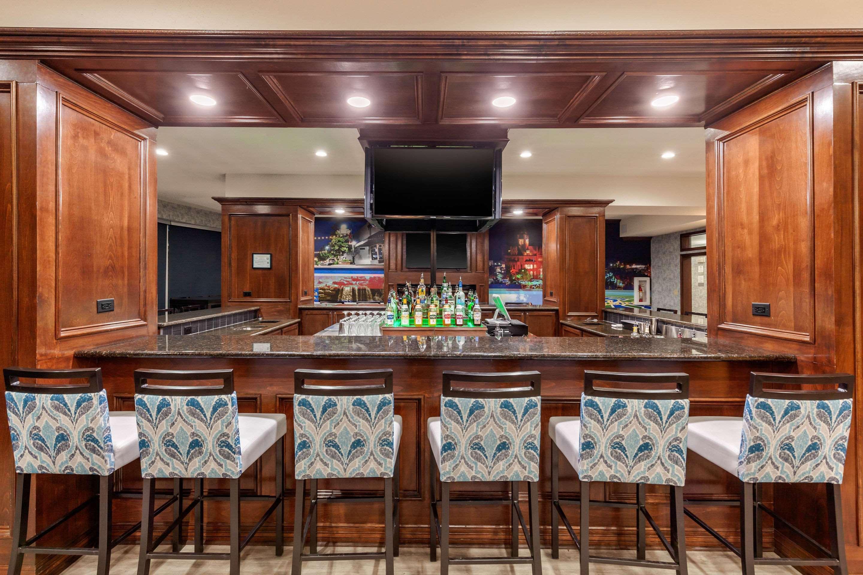 Bar/Salón Clarion Pointe Sulphur Springs