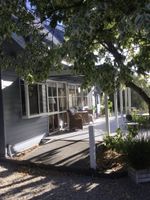 Alquiler Vacacional - A comfortable 2 storey house with undercover outdoor eating area,fire pit & wifi