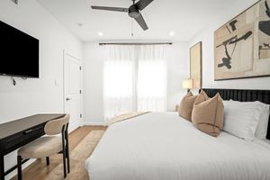 Alquiler Vacacional - Med Center 7 Min • Sleeps 20 • All ensuites • Gated PKG • Accessible