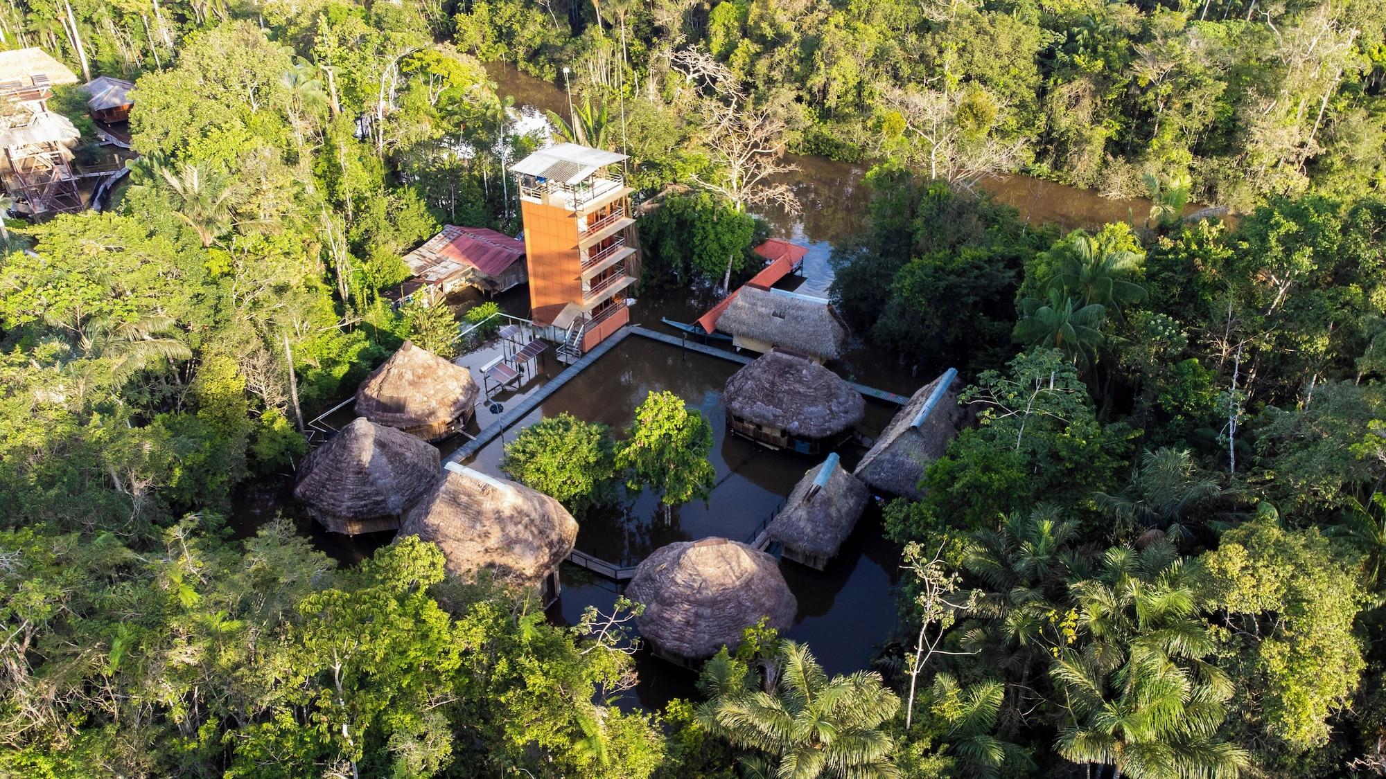 Vista Exterior Piranha EcoLodge