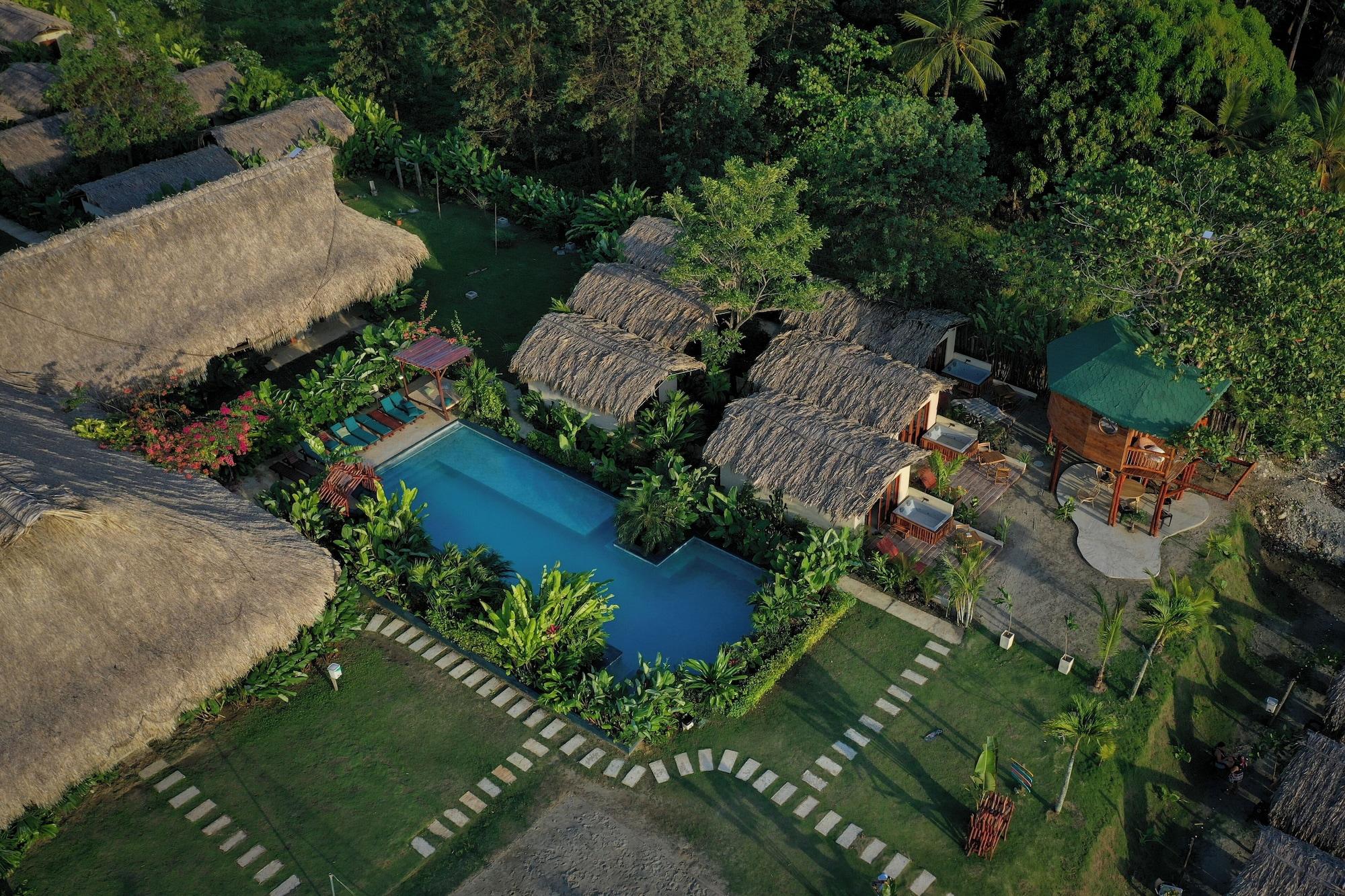 Playa Makai Beach Hostel