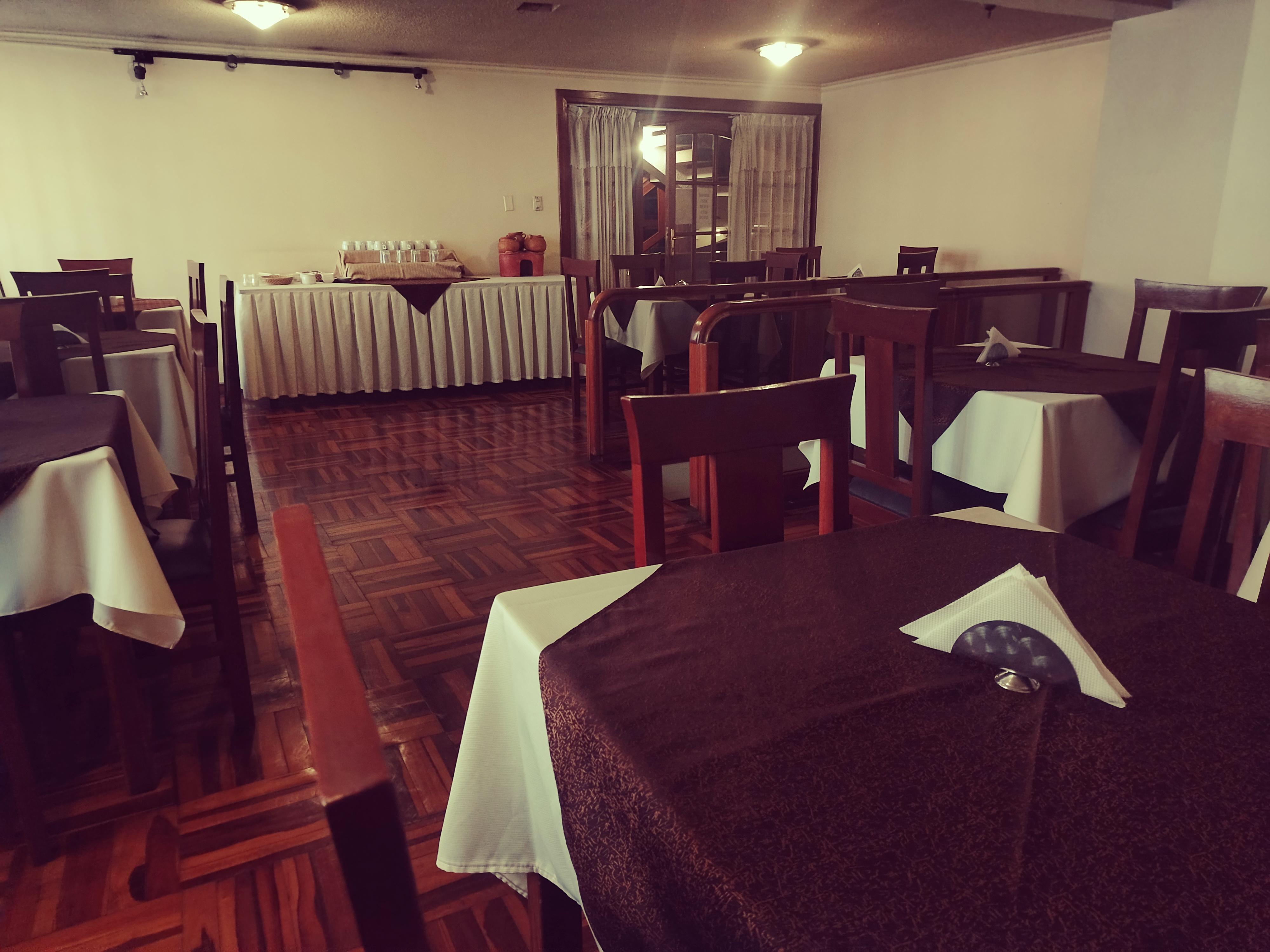 Restaurant Francis Puno Hotel