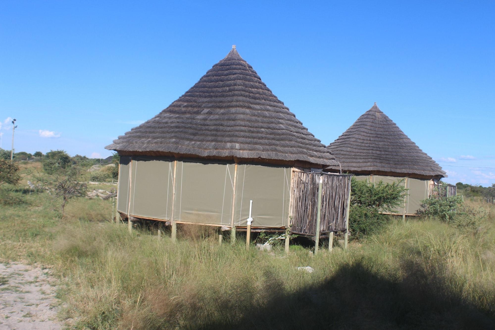 Vista Exterior Pelican Lodge and Camping