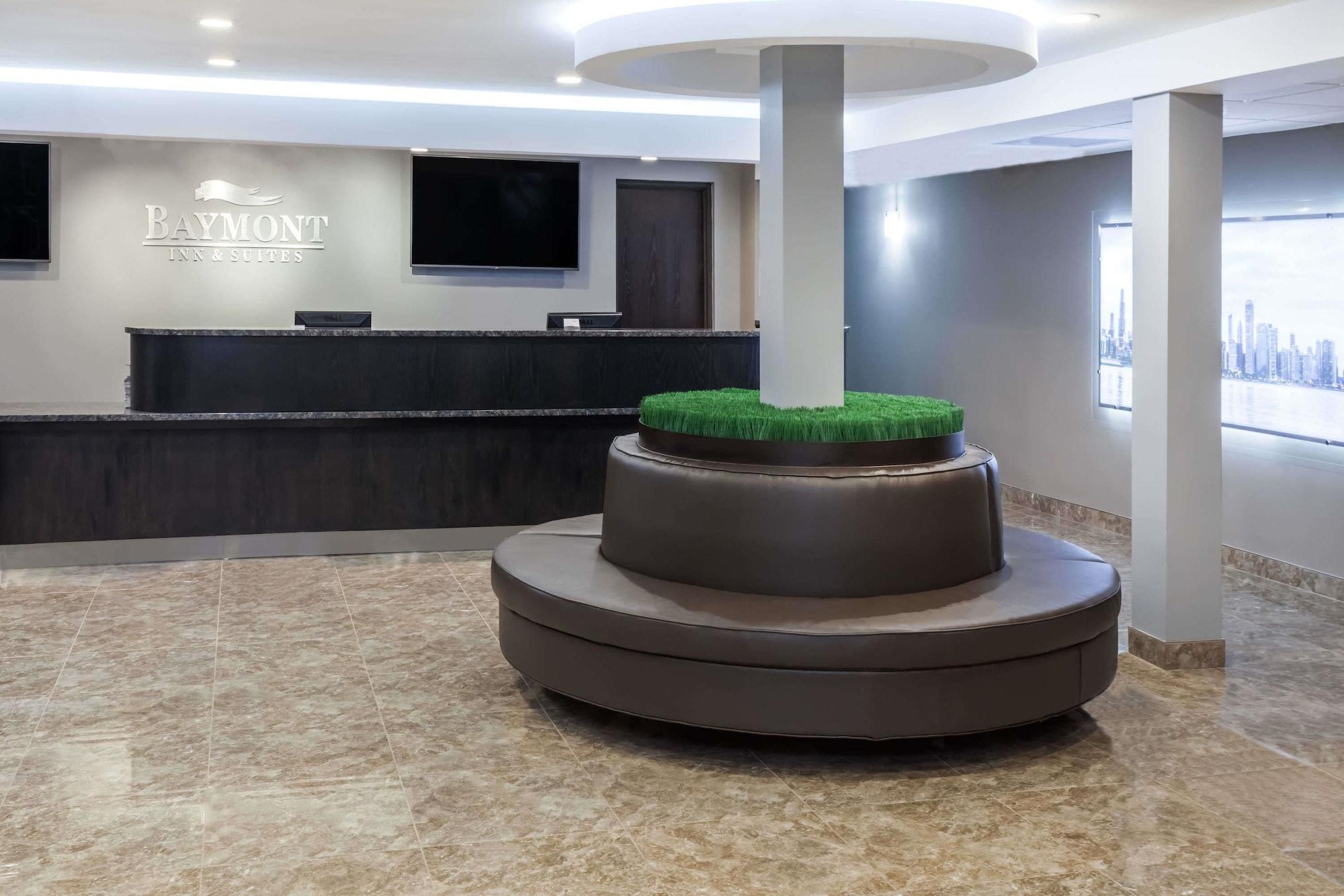 Vista Lobby Baymont by Wyndham Glenview