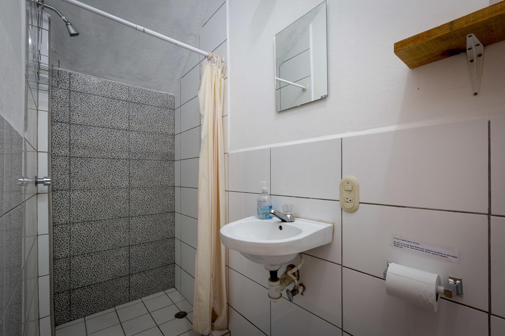 Equipamiento de Habitación Poco a Poco Hostel