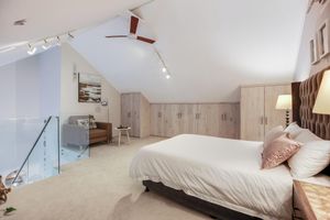 Alquiler Vacacional - Luxury 2-bedroom condo with AC and Wifi overlooking Table Mountain. Own parking