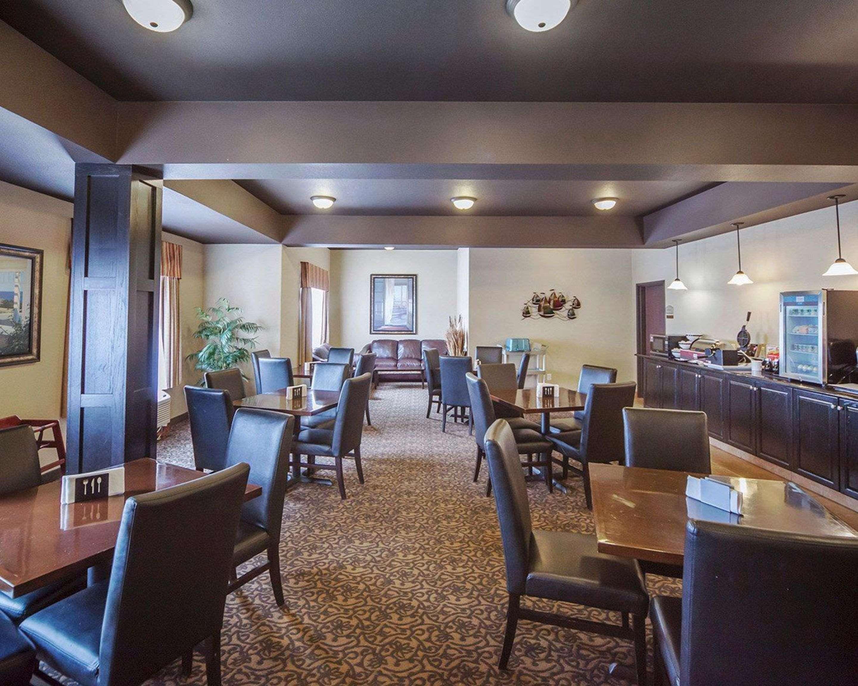Restaurant Prairie Moon Inn Sylvan Lake