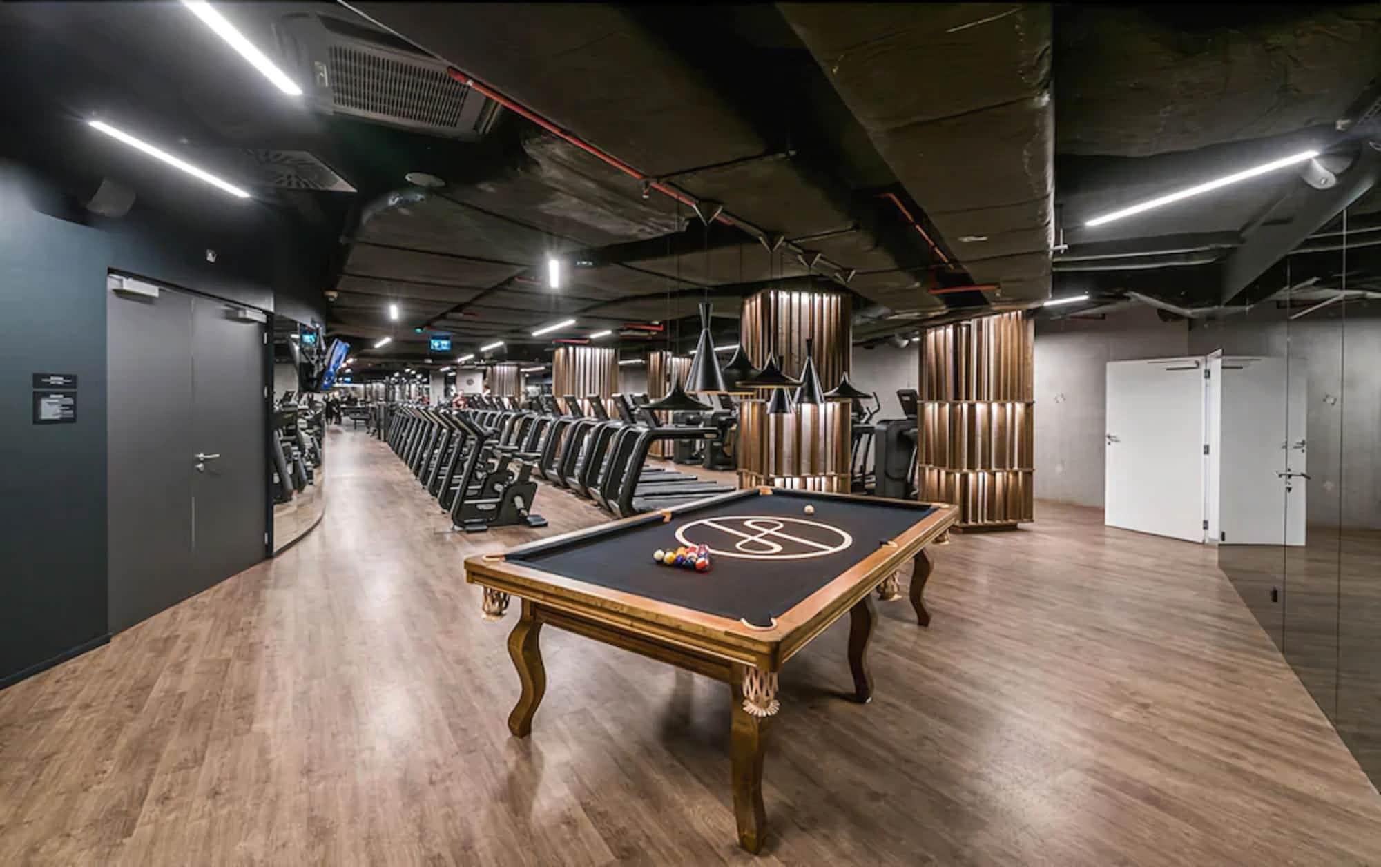 Instalaciones Recreativas Absynt Apart Ovo