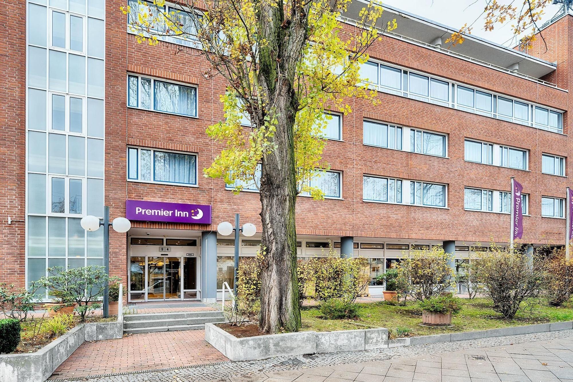 Vista Exterior Premier Inn Berlin City Süd