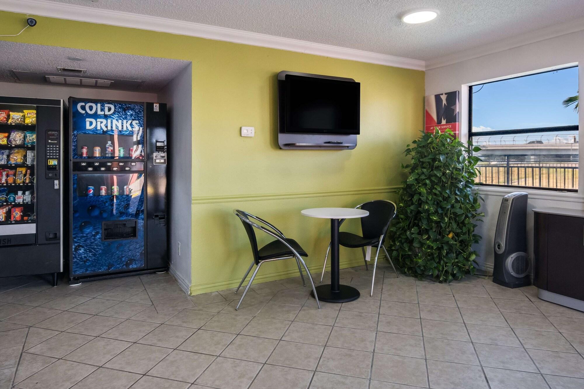 Bar/Salón Motel 6 Irving, TX - Loop 12