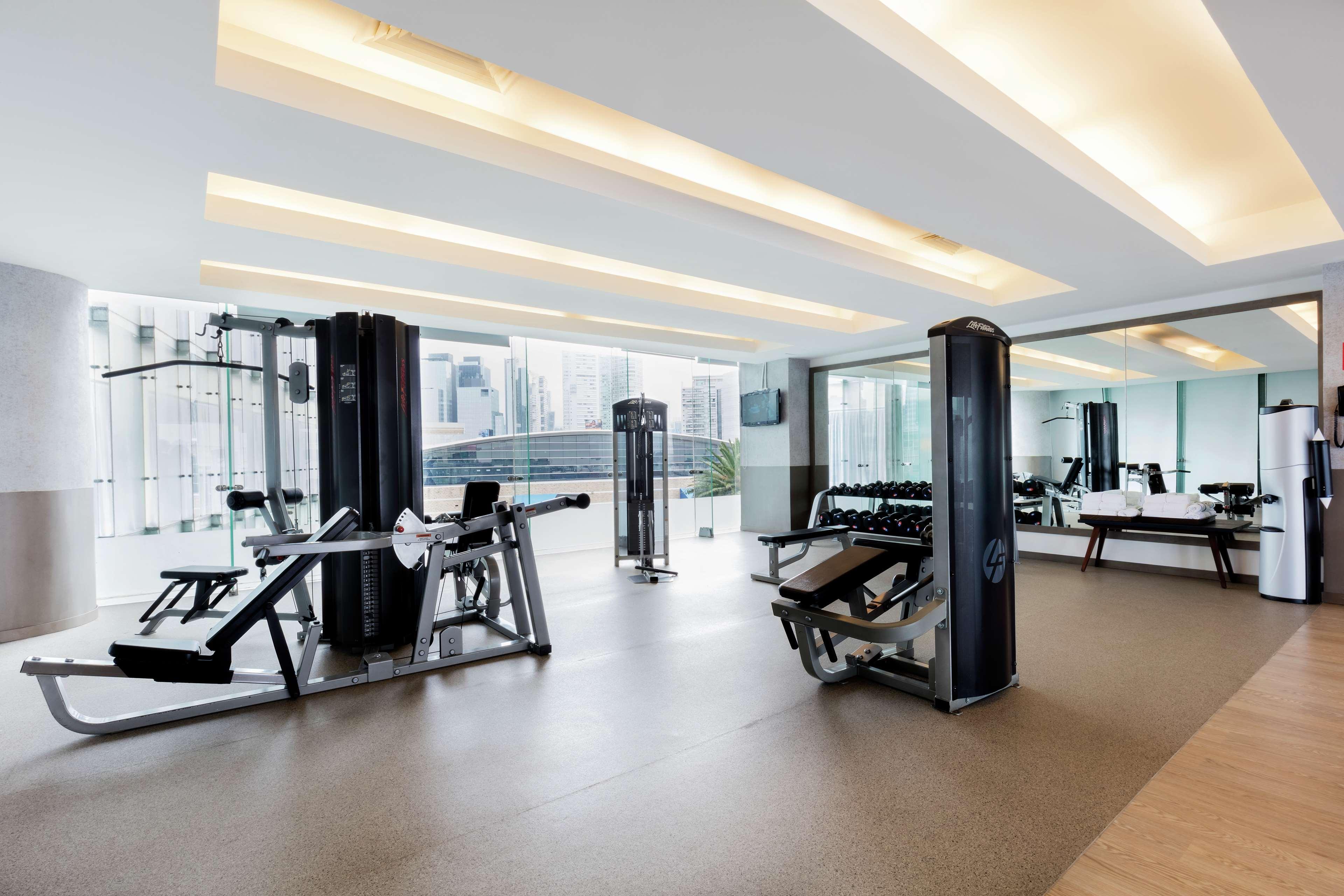 Gimnasio DoubleTree by Hilton Hotel Mexico City Santa Fe