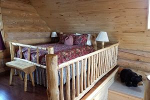 Alquiler Vacacional - Cozy, quiet, secluded log cabin.