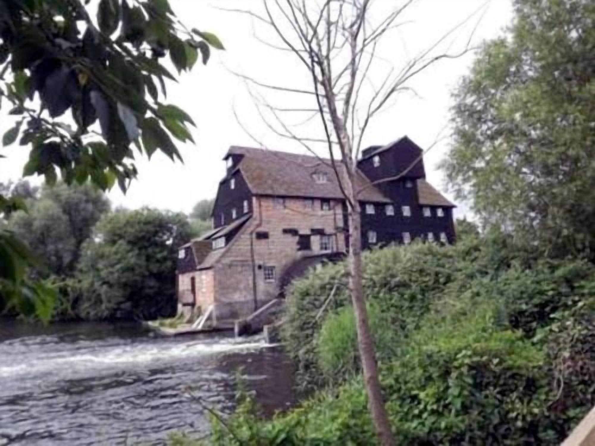 Varios Three Horseshoes Inn