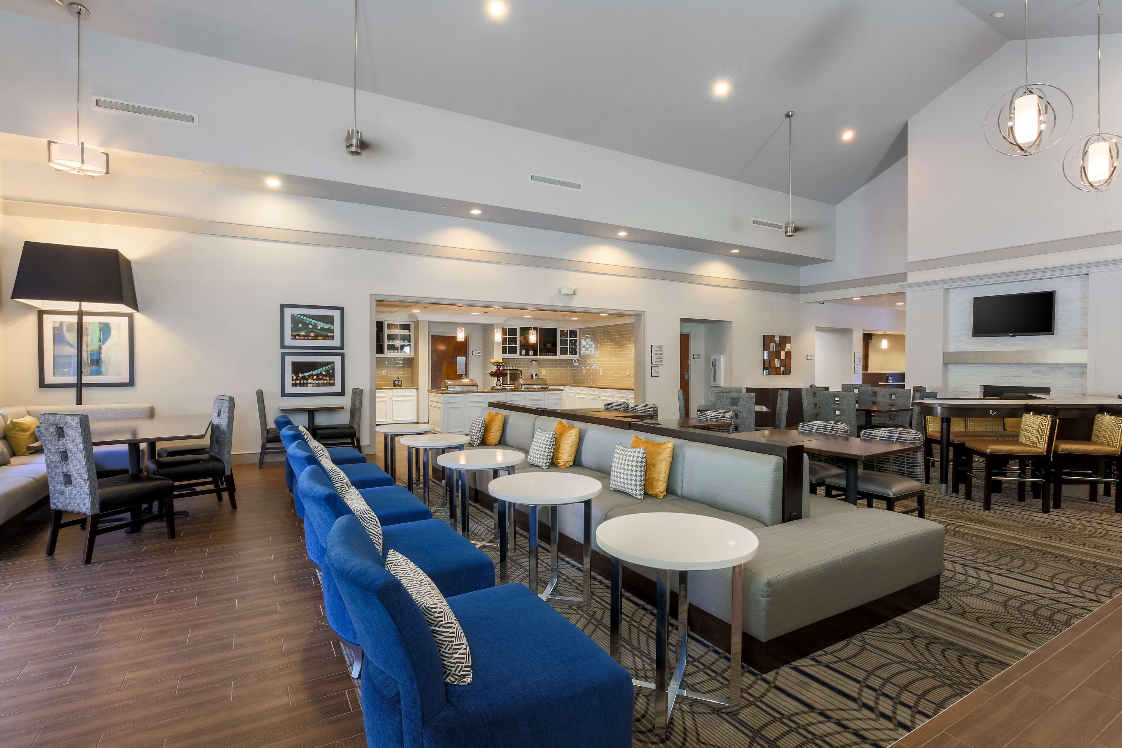 Vista Lobby Homewood Suites Southwind - Hacks Cross