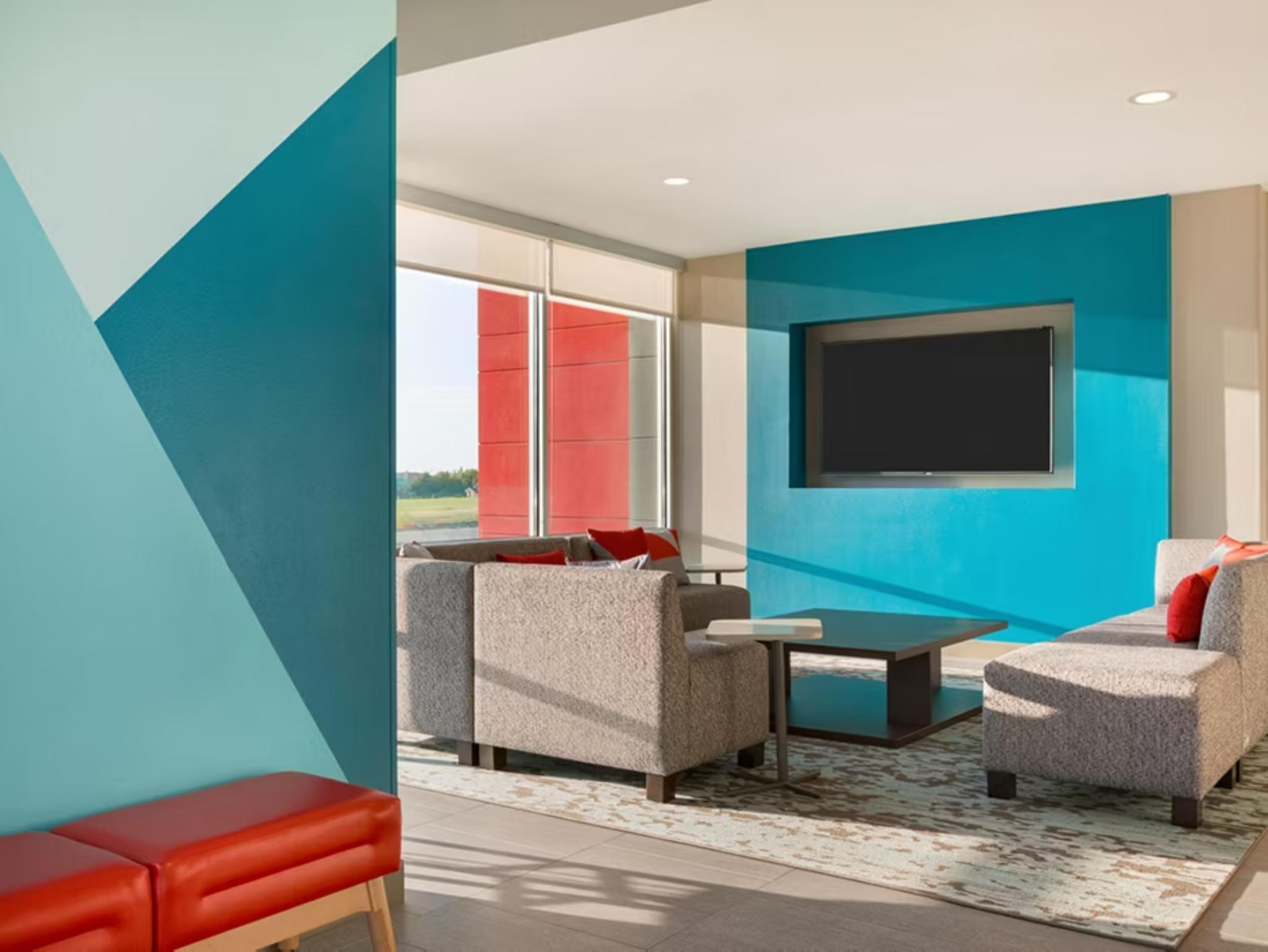 Vista Lobby avid Hotel Ft Lauderdale Airport – Cruise by IHG