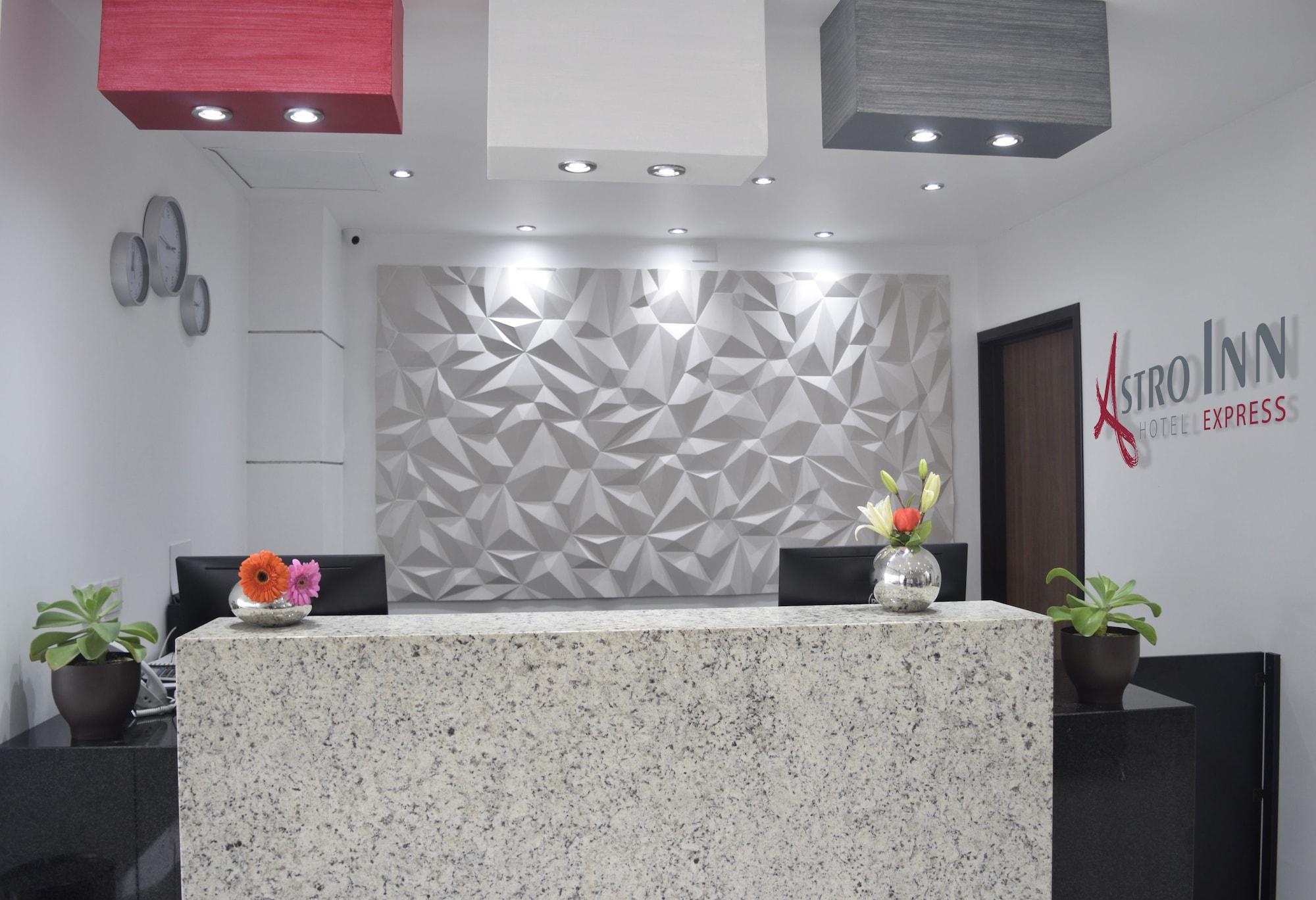 Vista Lobby Astro Inn Hotel Express