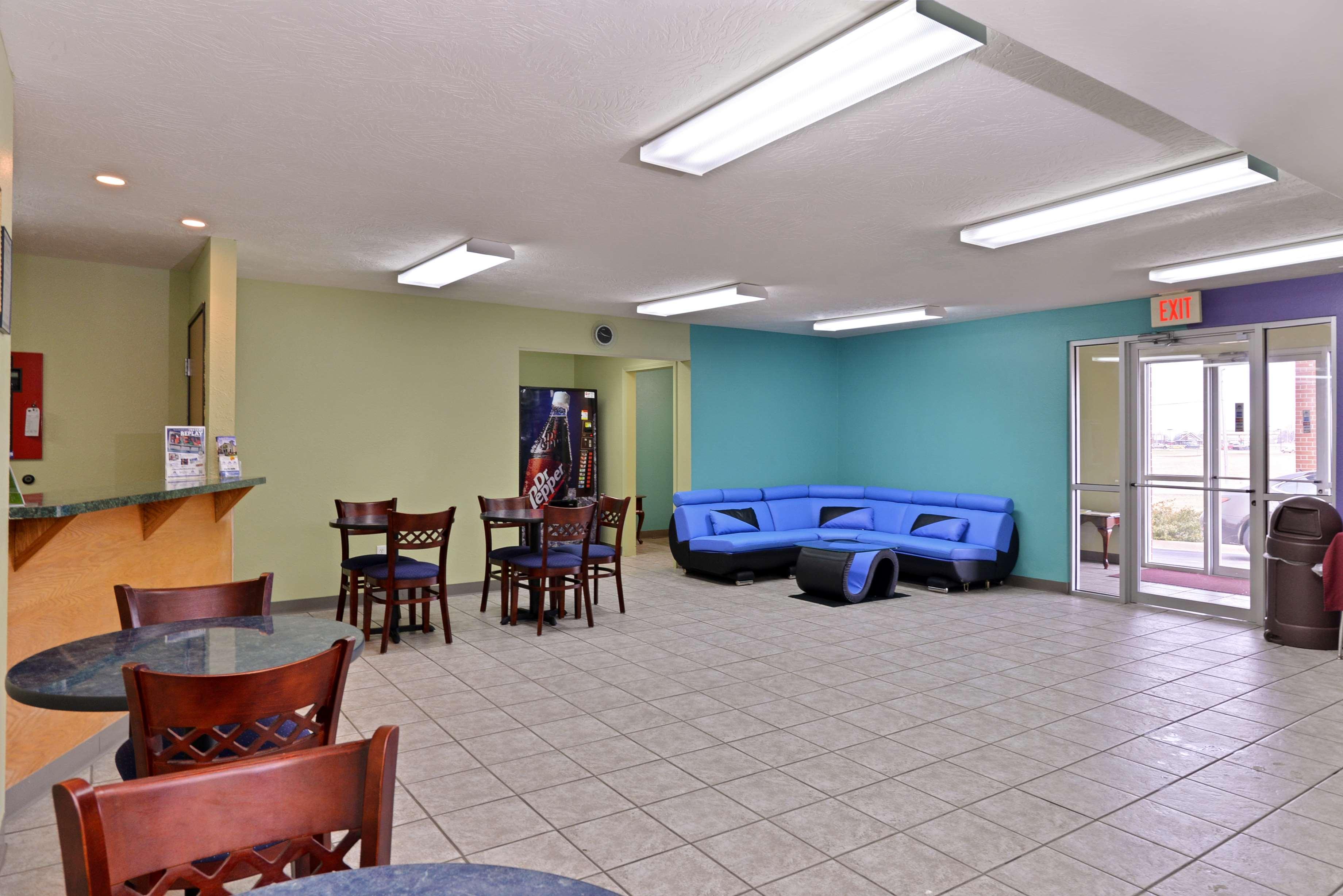 Vista Lobby Americas Best Value Inn Seymour