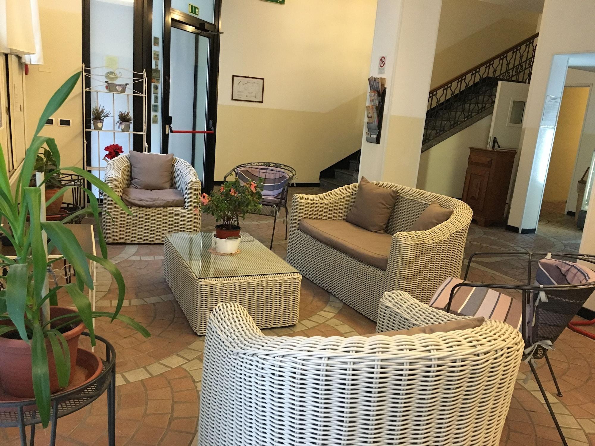 Varios Hotel Nettuno