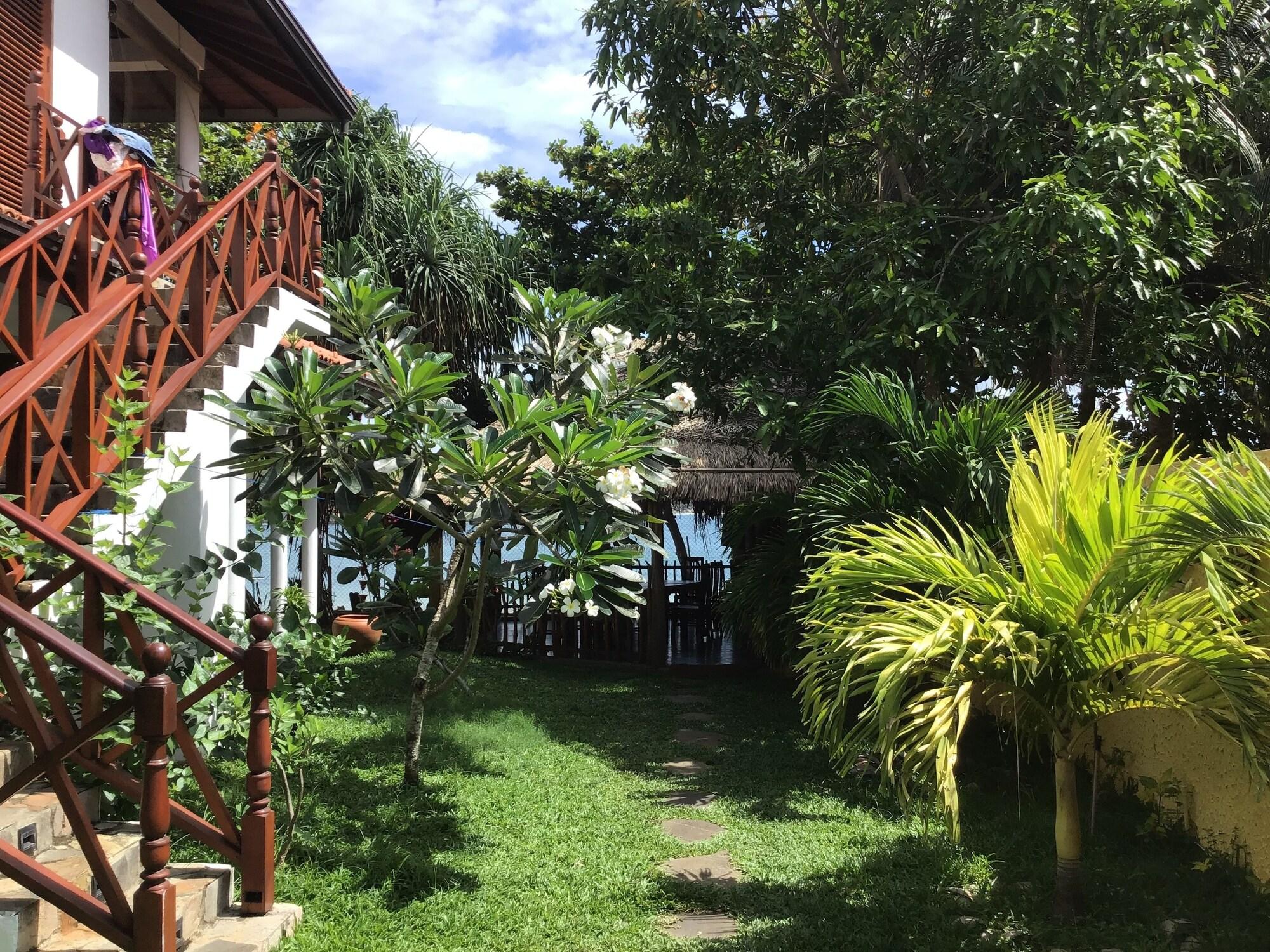 Vista Exterior Beach Villa Lanka