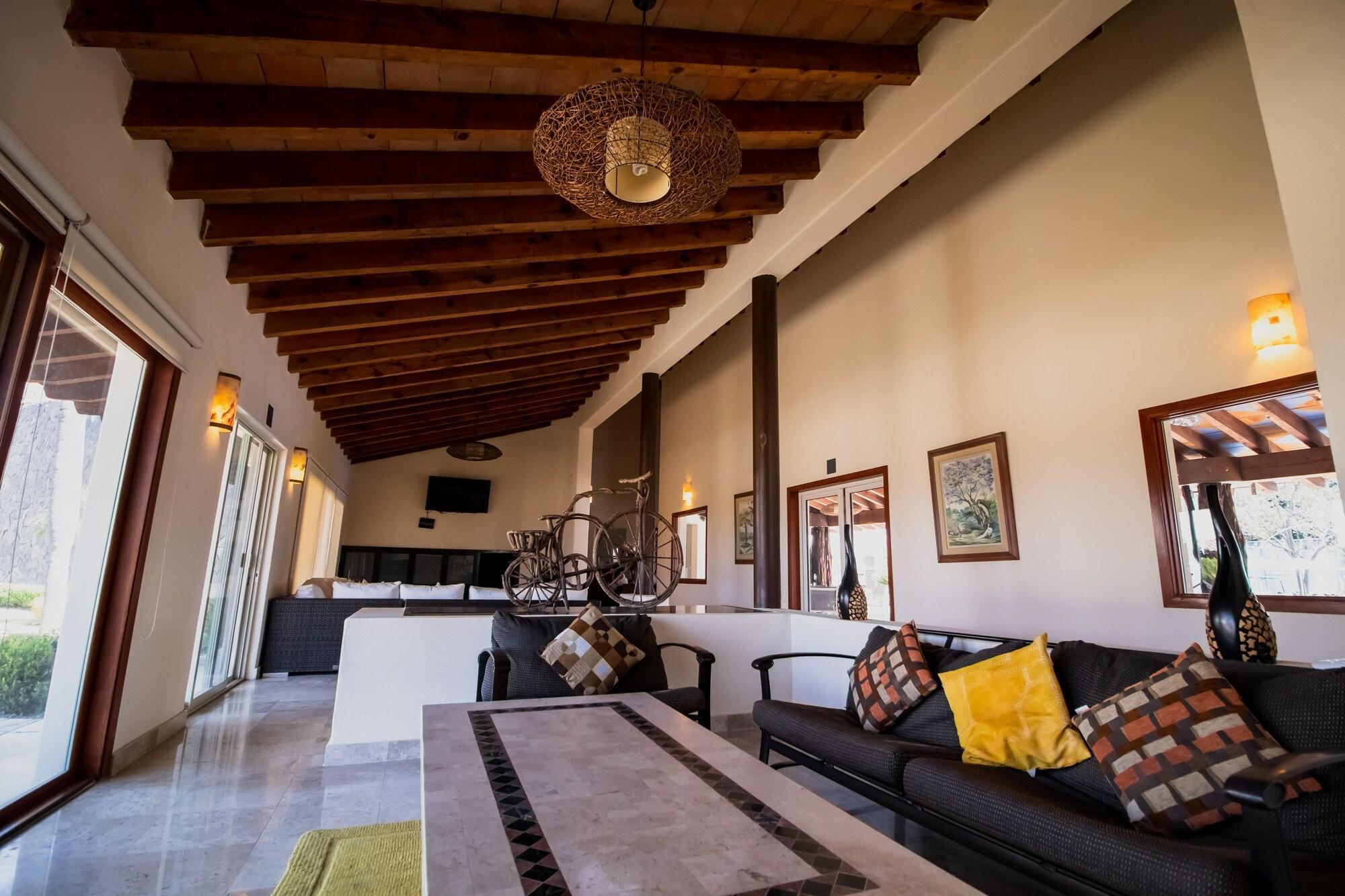 Vista Lobby Alilo by Muuk