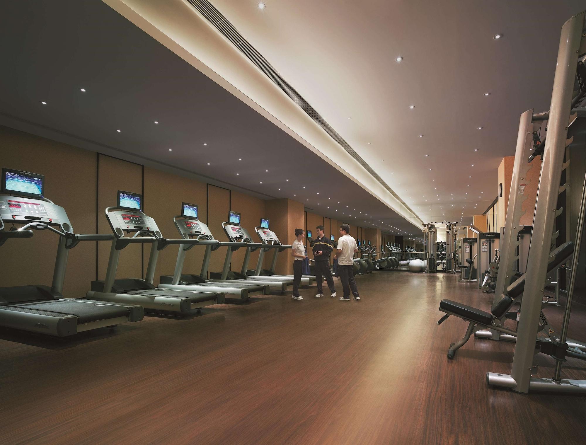 Gimnasio Shangri-La Manzhouli