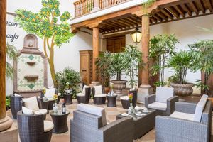 Alojamiento - Hotel Casa del Naranjo