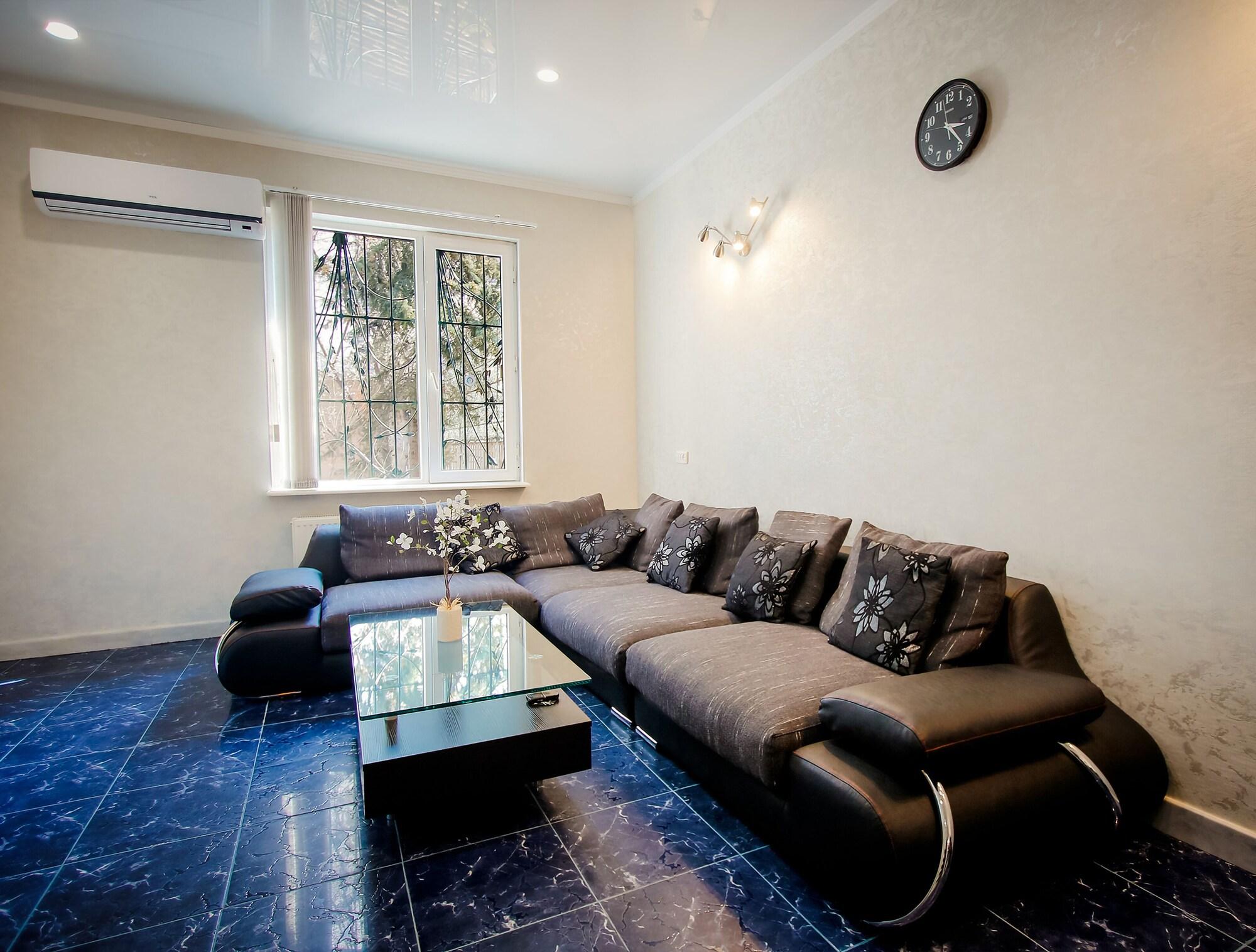 Vista Lobby Hotel Toma's House