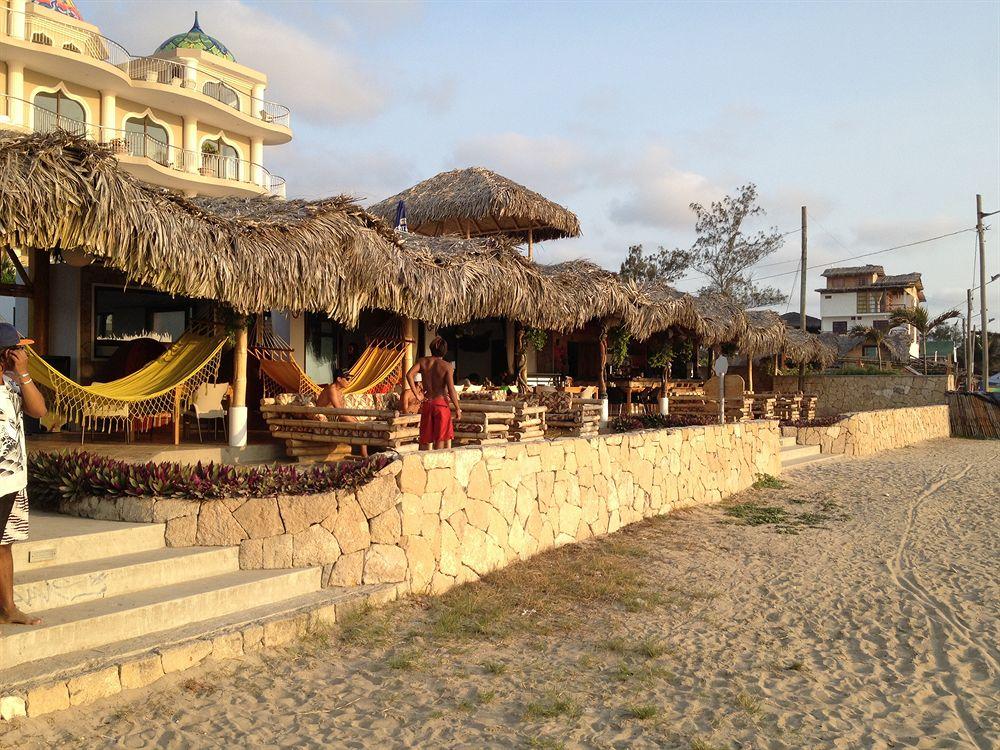 Restaurant Dharma Beach Hotel