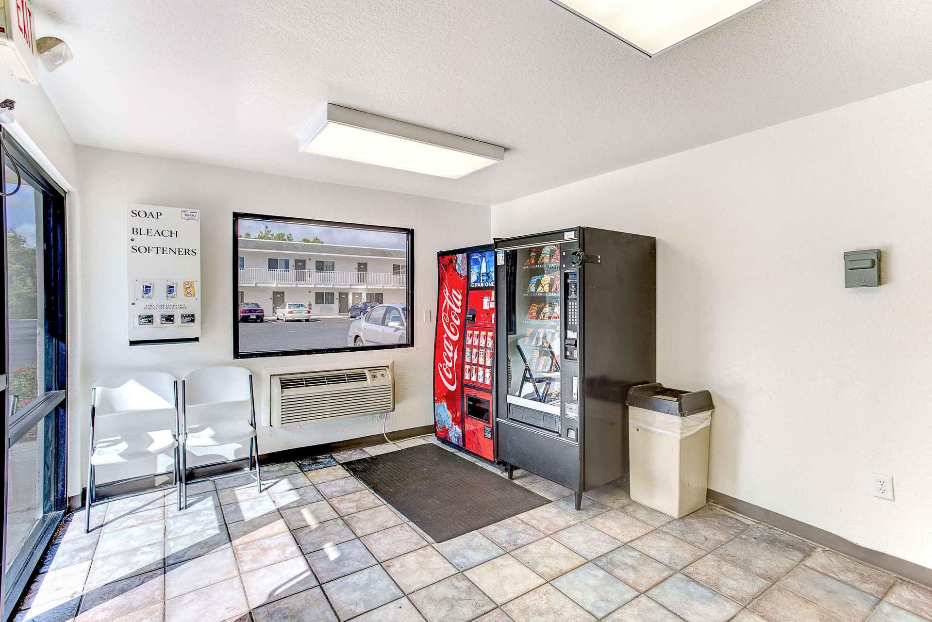 Restaurant Studio 6 Extended Stay - Kissimmee, FL - Orlando