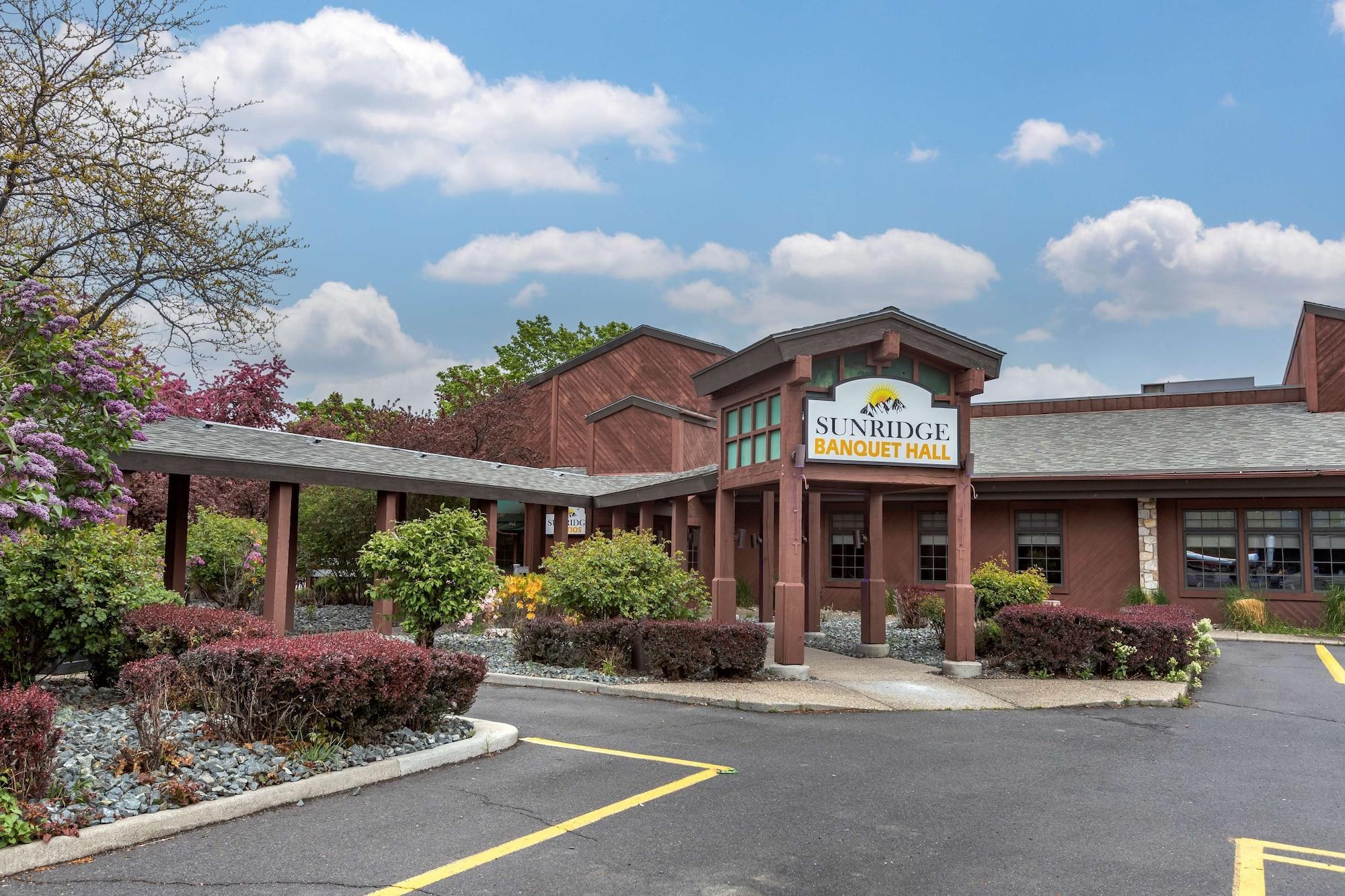 Vista Exterior Best Western Sunridge Inn & Conference Center