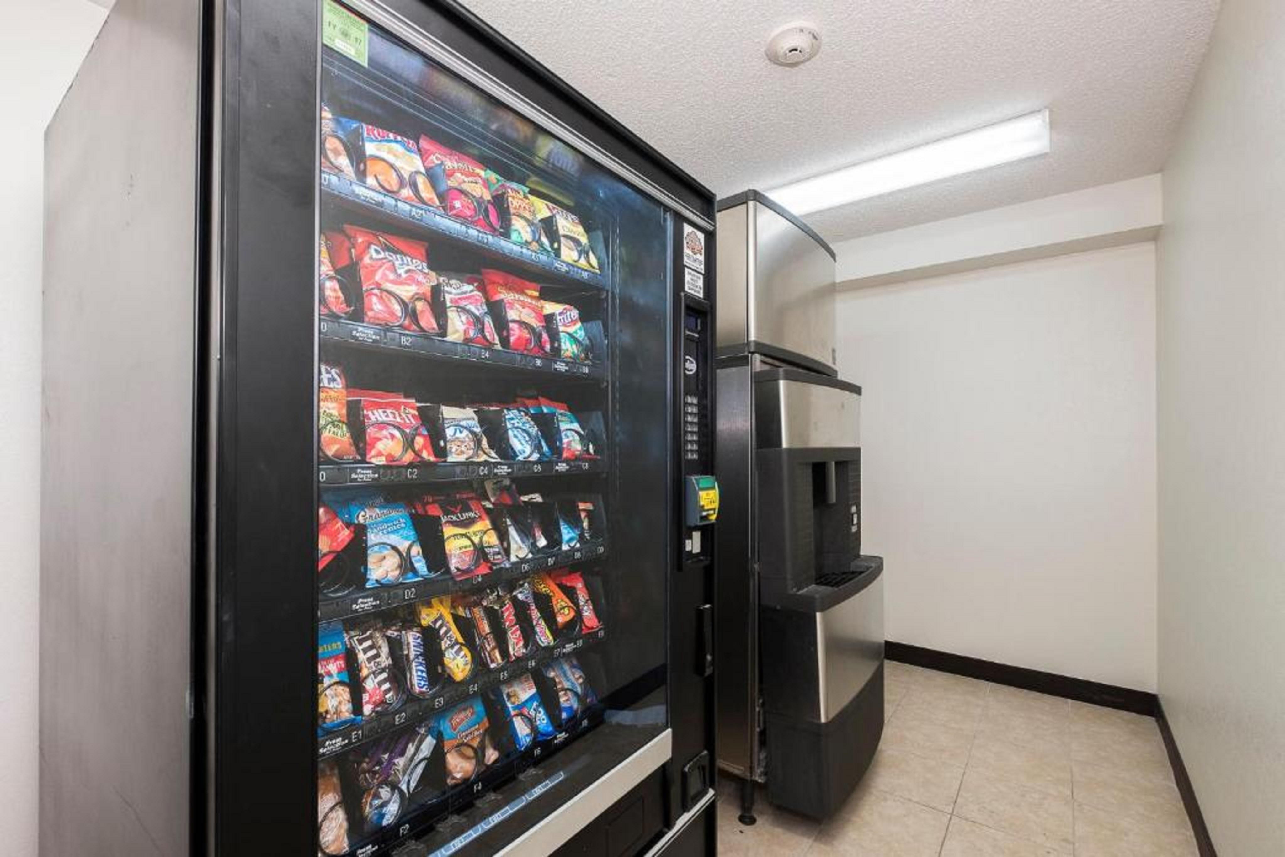 Instalaciones Recreativas Red Roof Inn Evergreen