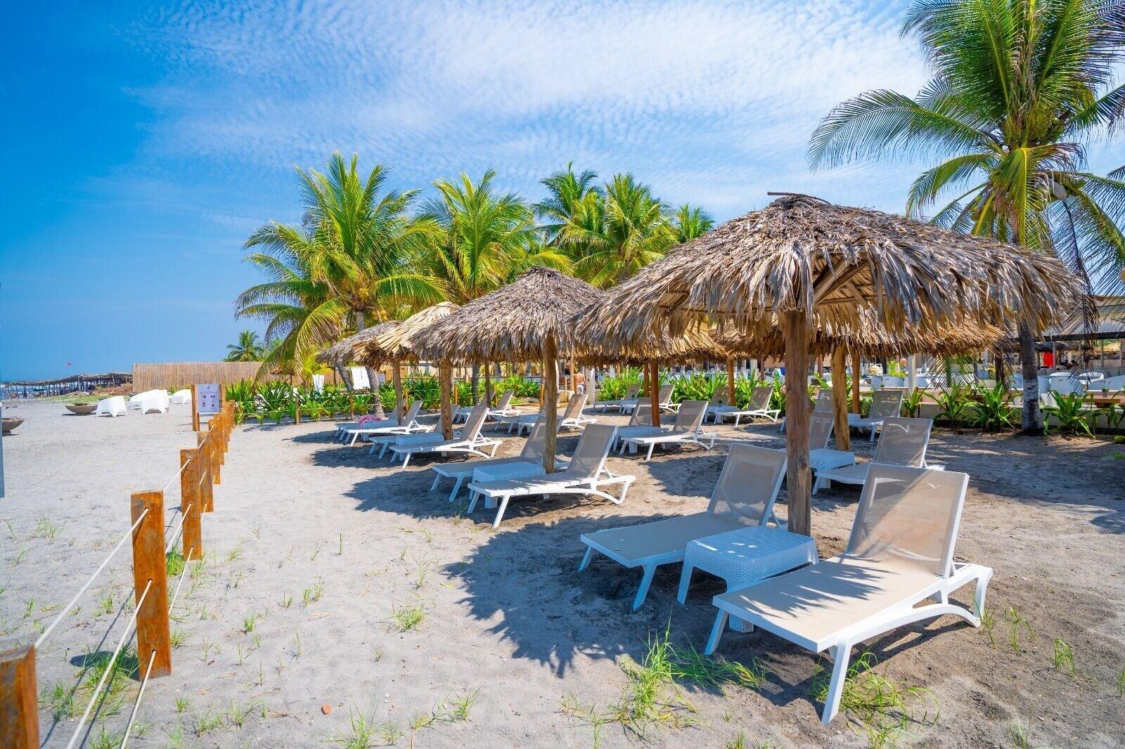 Vista Exterior Izalco Hotel & Beach Resort
