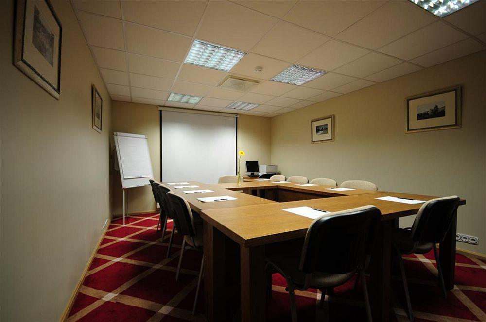 Sala de Reuniones Hotel Bern by TallinnHotels