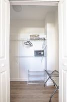 Alquiler Vacacional - Elegant, King Bed,Parking,Wifi, Self check in