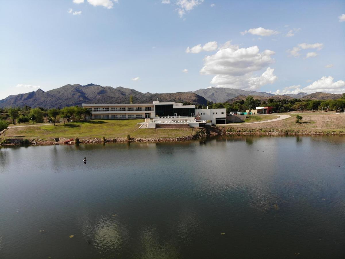 Vista Exterior Hotel Cantera Respira Campo