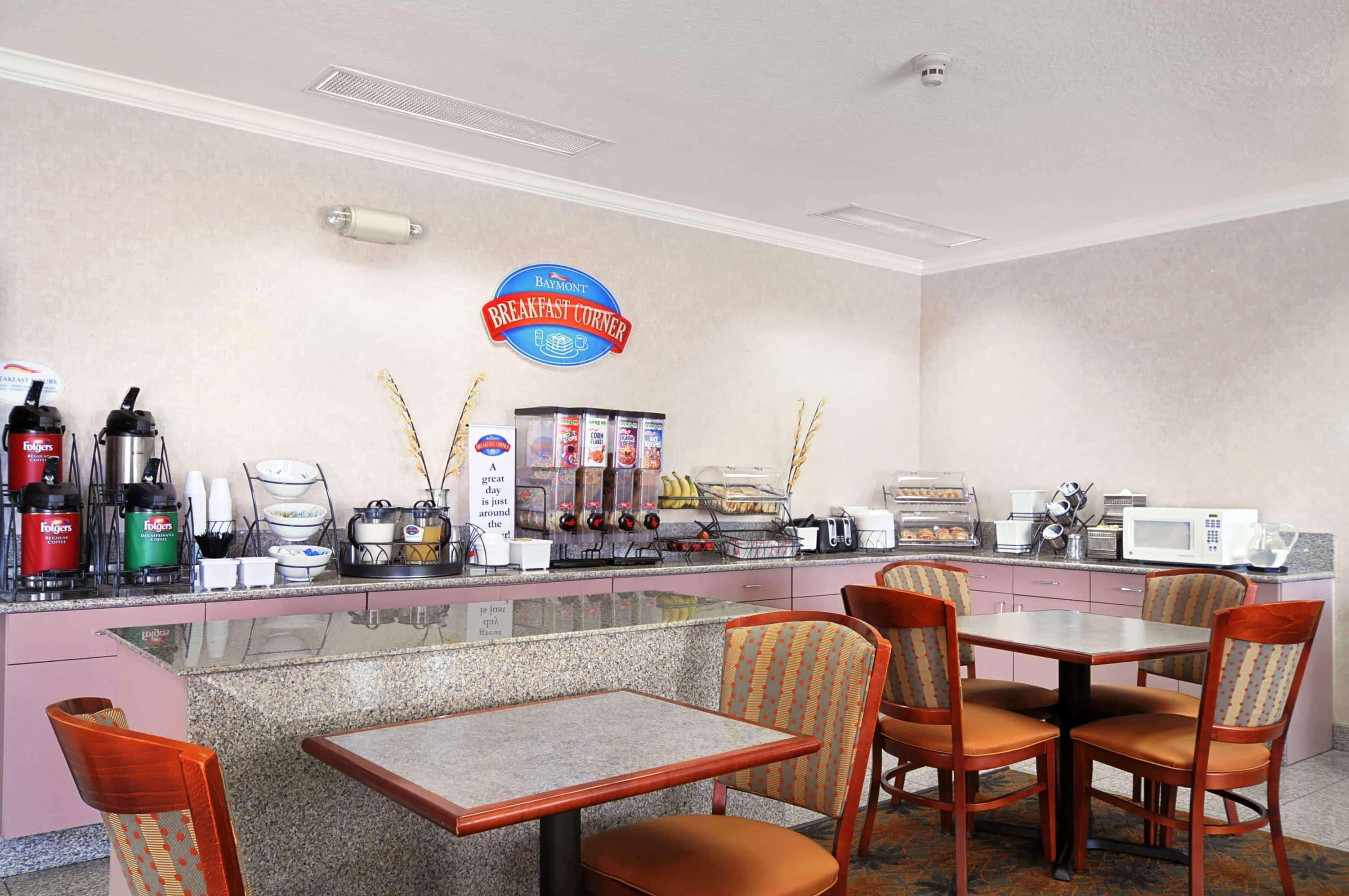 Restaurant Coratel Inn & Suites by Jasper New Braunfels