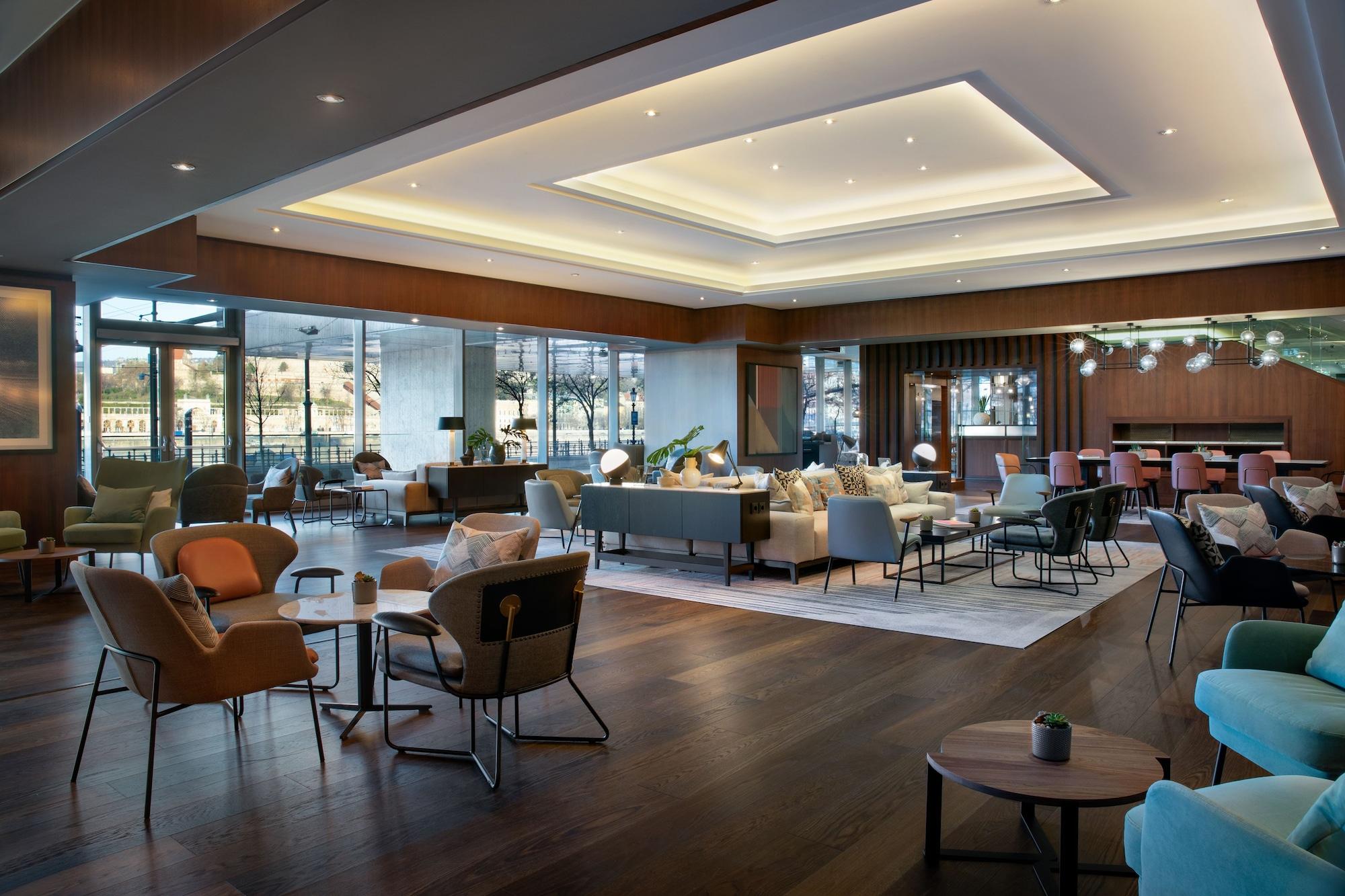 Vista Lobby Budapest Marriott Hotel