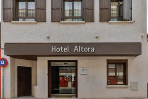 Alojamiento - Hotel Altora