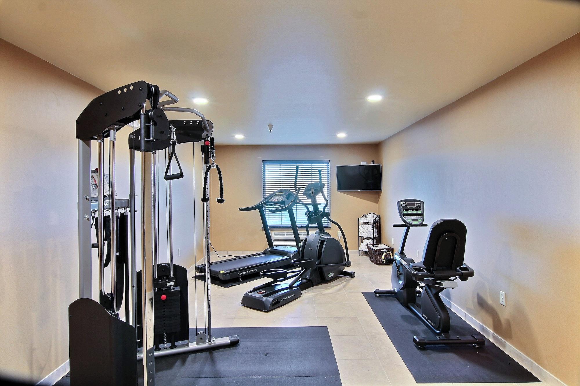 Gimnasio Cobblestone Hotel & Suites - Beulah