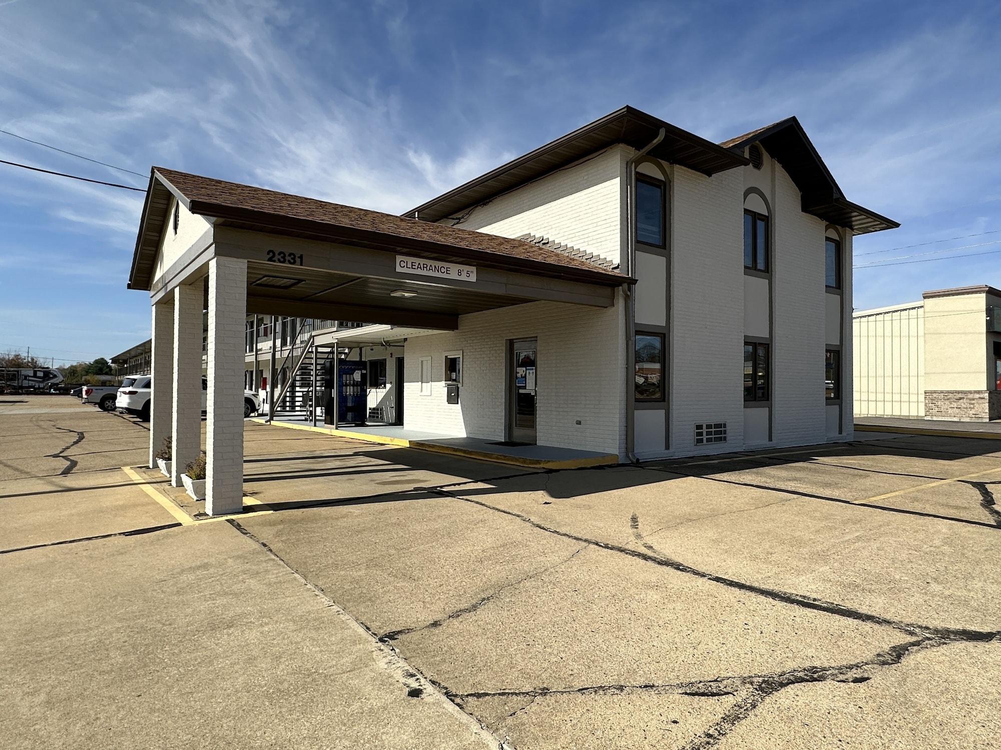Vista Exterior Motel 6 Dyersburg, TN