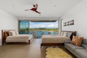 Alquiler Vacacional - Luxury Oceanfront Resort Living, Central A/C, Huge Bedroom Suites, Sleeps 10!