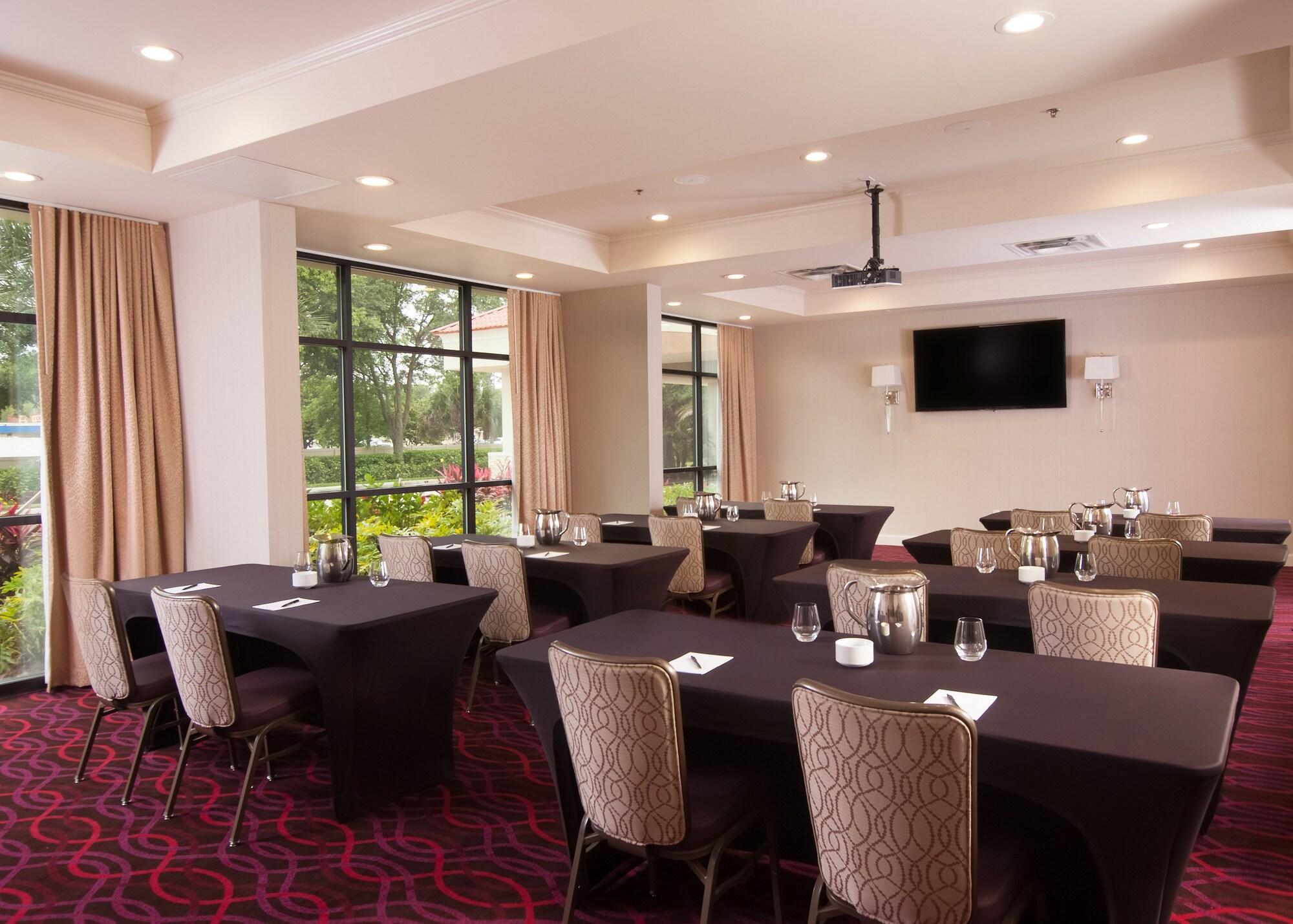 Sala de Reuniones Delta Hotels by Marriott Orlando Lake Buena Vista