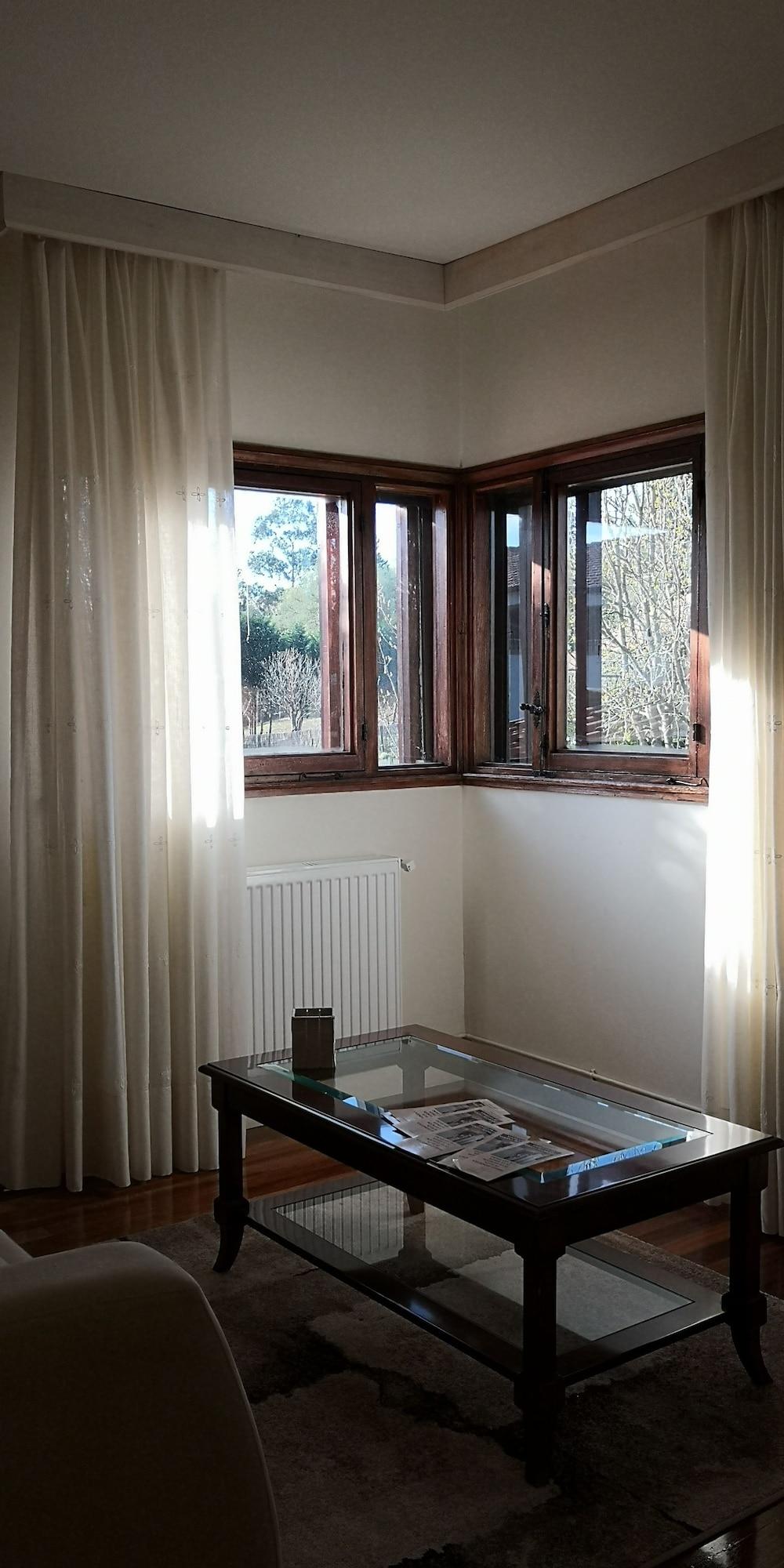 Vista Lobby Hospederia San Jose Monasterio de Santa Clara Derio