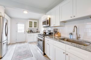 Alquiler Vacacional - Walk to Campus & Palmer Square: Dtwn Townhome