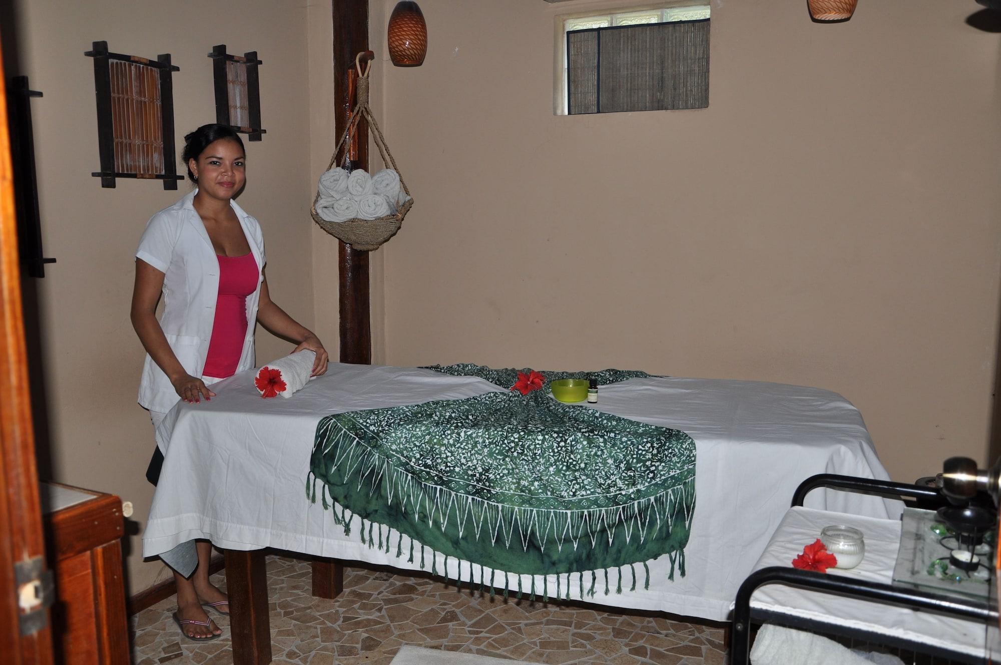 Spa West Bay Lodge