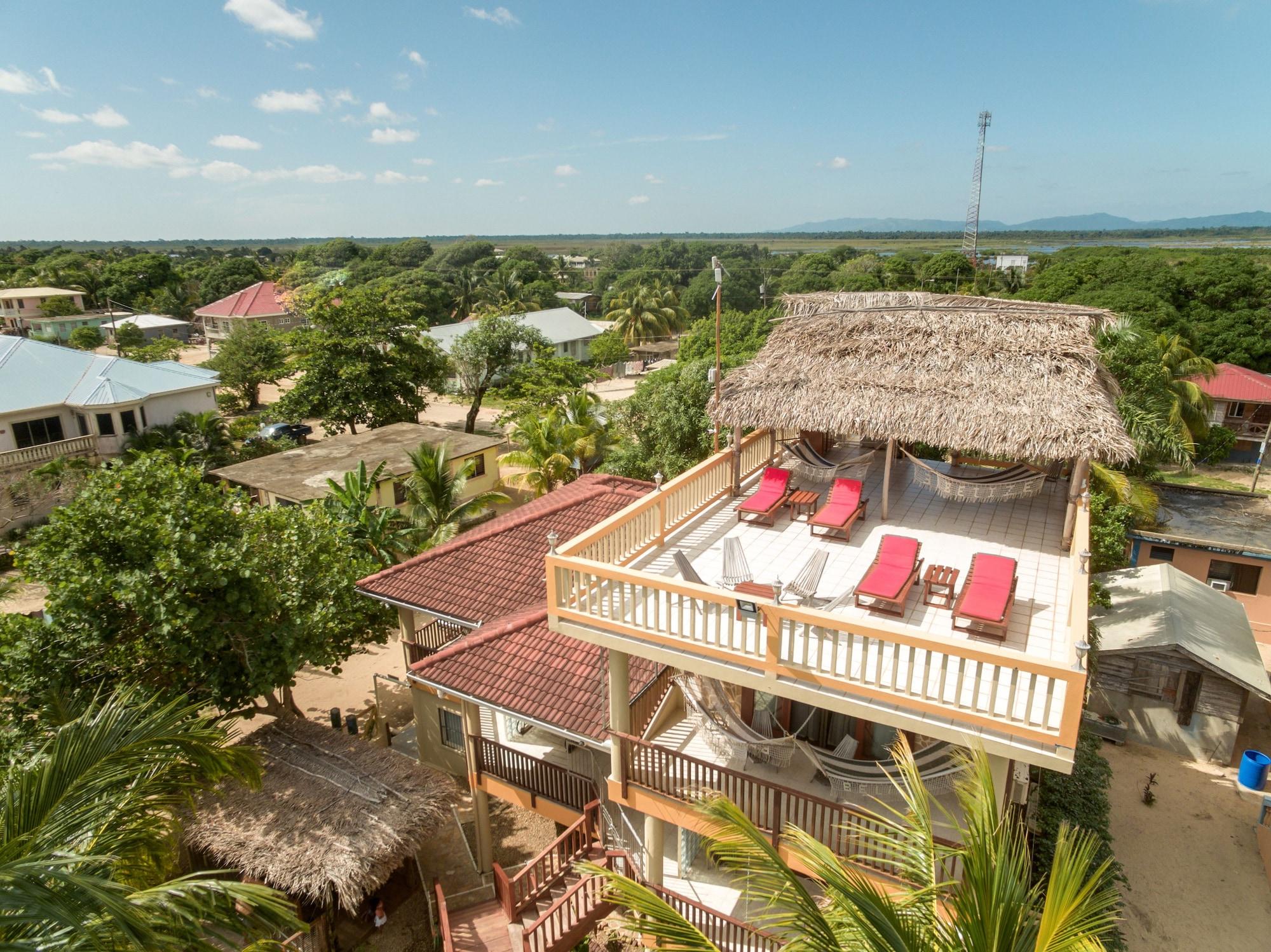 Vista Exterior Buttonwood Belize