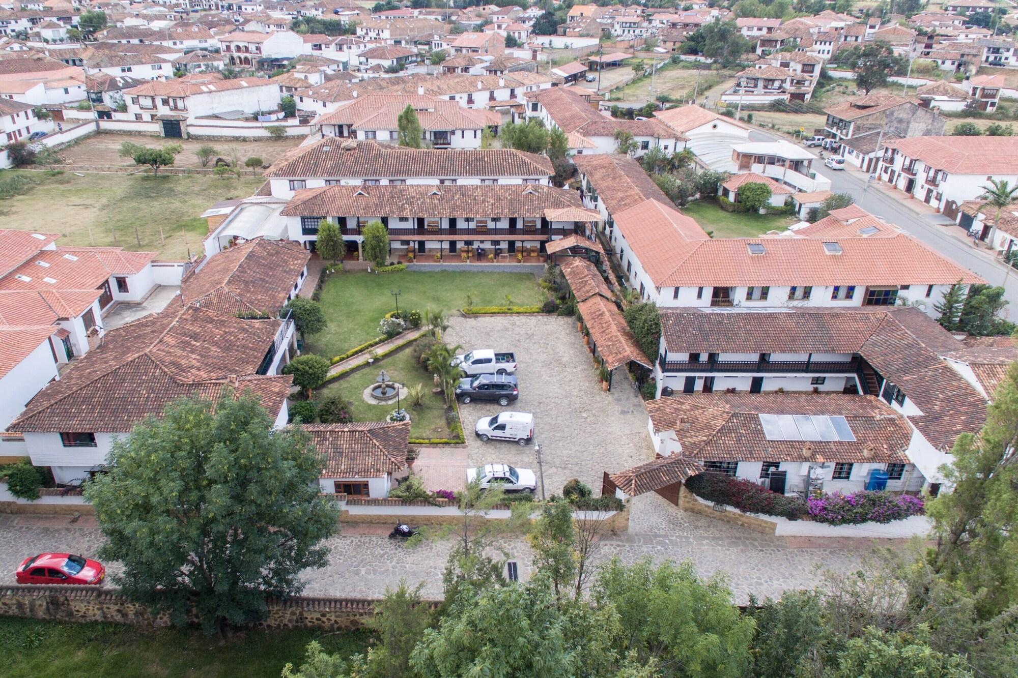 Vista Exterior Hotel Andrés Venero