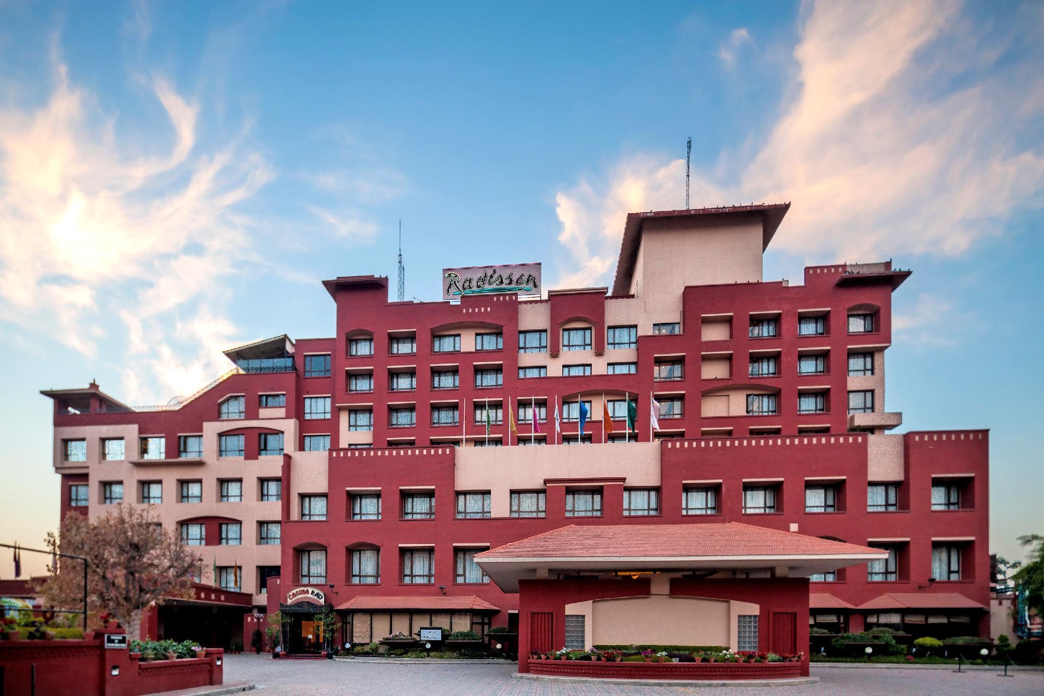Vista Exterior Radisson Hotel Kathmandu