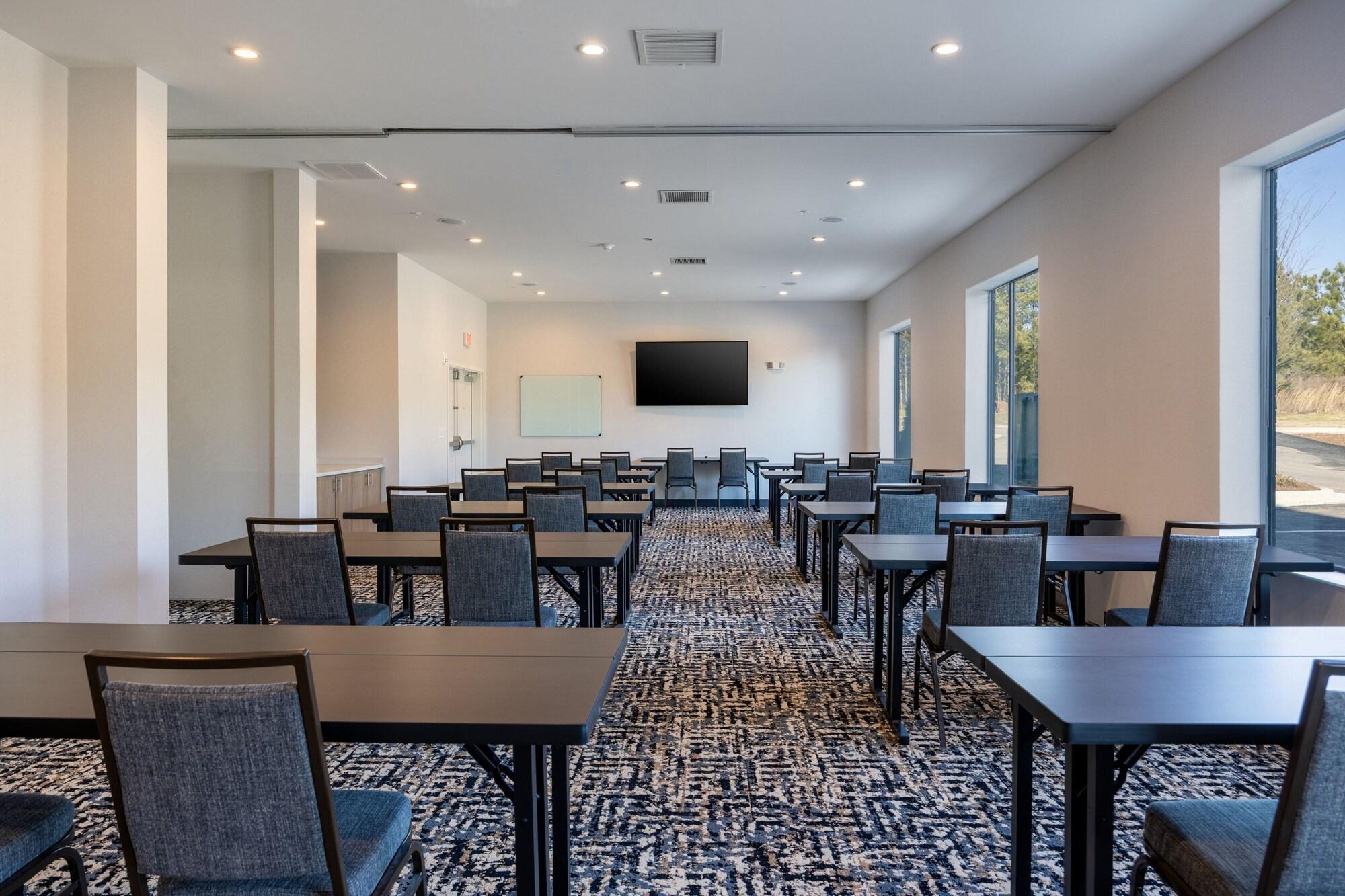 Sala de Reuniones Fairfield Inn & Suites by Marriott Canton Riverstone Parkway