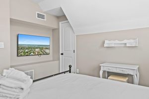 Alquiler Vacacional - 5 Min Walk to St. George Street~Resort Access to Pool & Gym~King Beds~Grill~Wifi